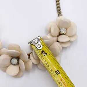Vintage Y2K Chunky Acrylic Flower Necklace Rhinestone Jewel Statement Retro thumbnail 6