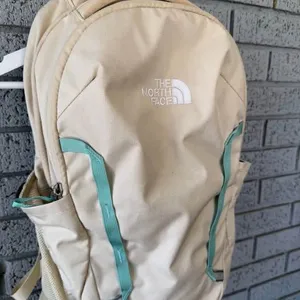The North Face Vault Laptop Backpack Cream Granola Girl Hiking Outdoor thumbnail 5