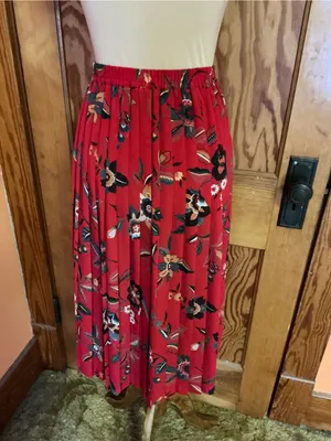 Vintage 90s Alfred Dunner Red Floral Midi Skirt Size 10 Elastic Waist thumbnail 10