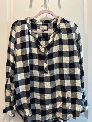 Universal Threads Buffalo Plaid Blouse thumbnail 3