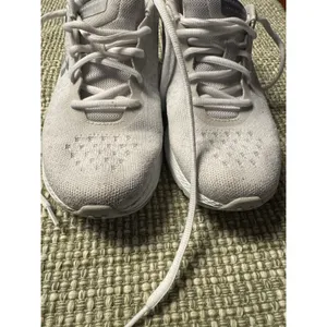 Underarmour‎ Women's Charged Impulse Knit Sneakers Light Grey And White Size 7.5 thumbnail 2