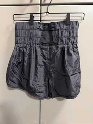 Free People The Way Home shorts. Women’s Medium. Never worn! thumbnail 7