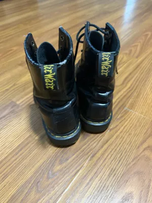 Dr. Martens Jarden Black Pisa Leather Boot Women’s Size 6. thumbnail 4