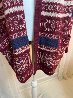Billabong Cozy Burgundy Patterned Open-Front Cardigan size Large. thumbnail 3
