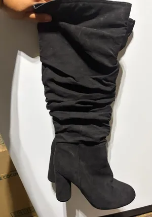 Women's Black Slouch Over-the-Knee Heeled Boots thumbnail 1