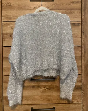 Sweater thumbnail 2