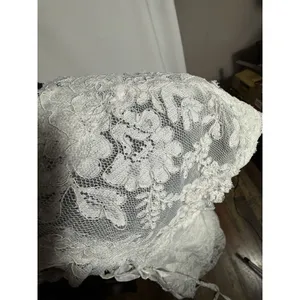 White Lace Wedding Gown Size 18 with Cinch Buttons Short Train Hem Scallop thumbnail 6