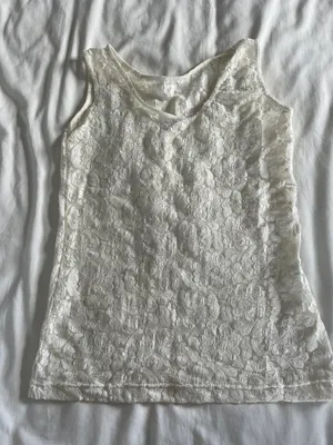 White Lace Top Size M thumbnail 2