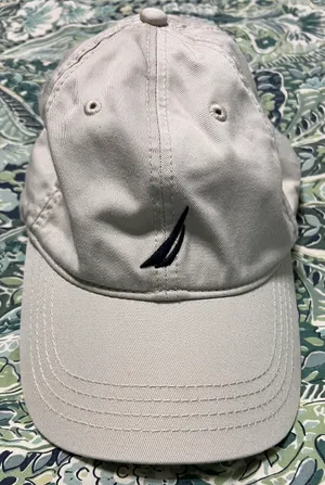 Hat thumbnail 1