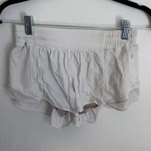 Lululemon Hotty Hot Short II 2.5" size 6 thumbnail 4