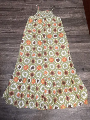 Universal Threads Olive Floral Print Midi Dress with Orange & White Accents thumbnail 4