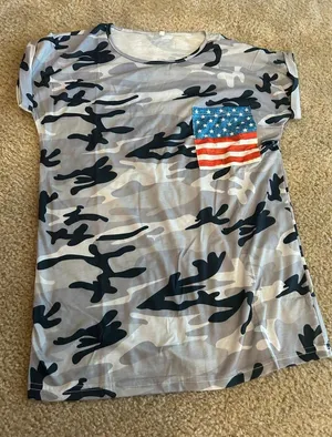 Woman top shirt size medium Gray thumbnail 1