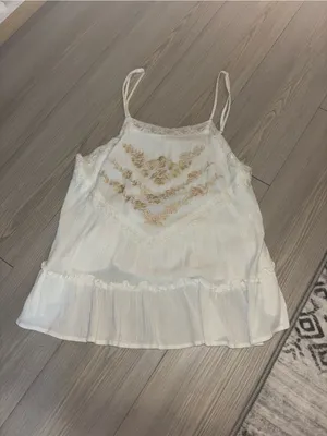 Francesca's White Lace and Nude Embroidery Tank - Size: Small thumbnail 2
