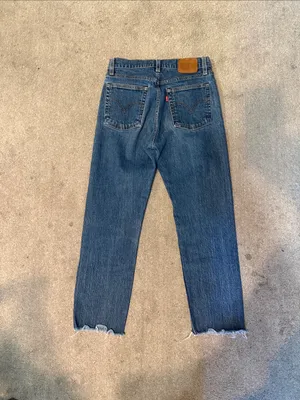 Levi’s Wedgie Straight Medium Wash Button Fly Raw Hem Ankle Jeans Size 26 thumbnail 3