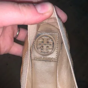 Tory Burch leather 6.5 tan slip on business casual ballet flats thumbnail 4