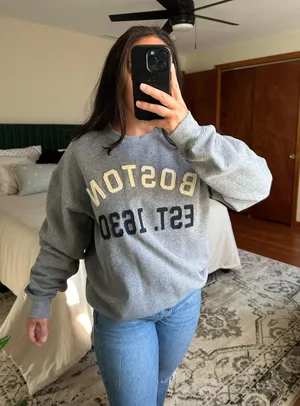 Crewneck Sweatshirt Size M thumbnail 1