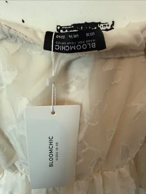 BloomChic Cream Floral Textured Peasant Blouse thumbnail 2