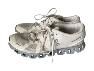 On Running Cloud 5 Athletic Shoes Supportive White Blue Women's Size 9.5 thumbnail 1