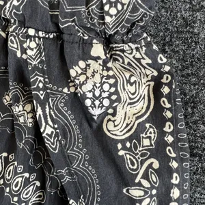 FP Movement Free People Bandana Paisley Running Athletic Shorts Black Cream L thumbnail 6