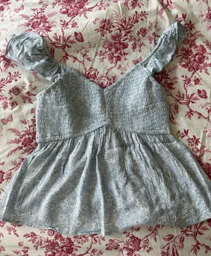 Hollister Top thumbnail 1