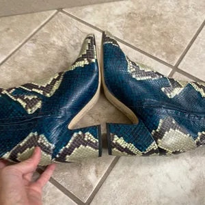 Sam Edelman Hai Knee High Boots Teal Blue Snakeskin Embossed Pointed Toe 5.5M‎ thumbnail 4