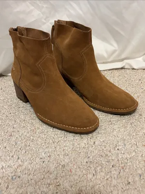 Ugg Bandara Western Style Suede Block-Heel Ankle Boots Camel Brown Suede size 11 thumbnail 2