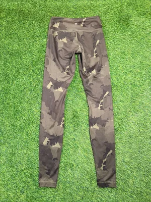 Lululemon High Rise Leggings Size 4 Dark Green Floral Camo Print thumbnail 2