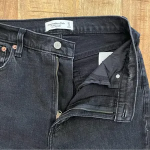 Abercrombie & Fitch‎ Ankle Straight Jeans 27 4 Ultra High Rise Black Distressed thumbnail 5