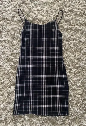Dress thumbnail 1