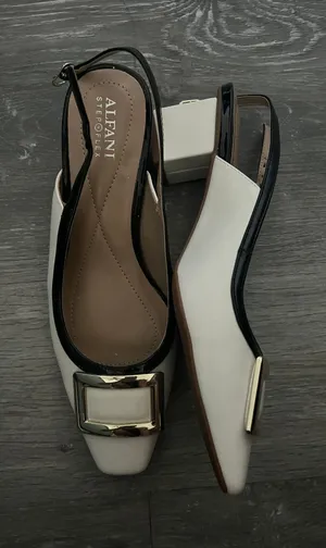White Kitten Heels thumbnail 1