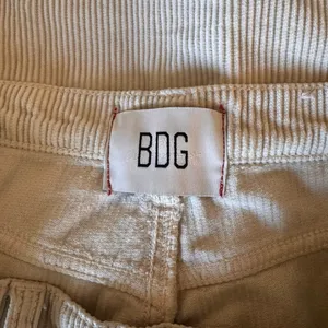 Urban Outfitters - High & Wide Corduroy Cream Y2K Grunge Wide Leg Pants Sz 31 thumbnail 6