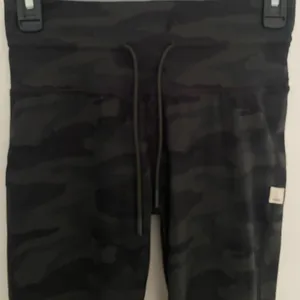 Vuori Dark green Camouflage Leggings size S thumbnail 8