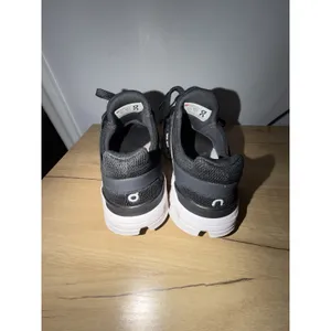 ON Cloudswift 3 Women Size 6.5 US‎ Black White Athletic Running Shoes S thumbnail 2