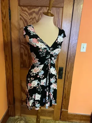 Love Fire Floral Ruched Mini Dress Black Pink Stretch Fit Flirty Date Night thumbnail 7