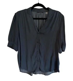 T Tahari Blouse Deep Slate Blue L Womens Silky Short Sleeve V-Neck NEW Office thumbnail 1