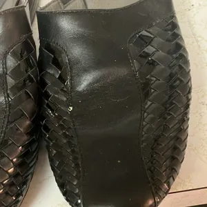 FINAL MARKDOWN Clarks Black Leather Slip-On Loafers 7 1/2 thumbnail 2