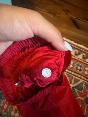Lululemon Hotty Hot Shorts 2.5" Low-Rise thumbnail 4