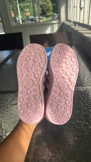 Women’s Adidas Gazelle Bold Sneakers thumbnail 3