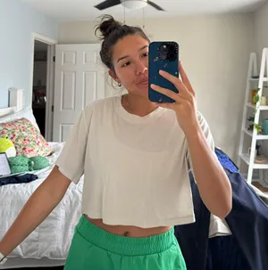 Lululemon Cropped Tee thumbnail 1