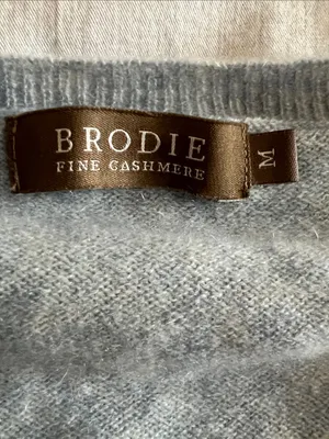 Brodie‎ 100% Cashmere Star Rainbow Sweater Size Medium Crewneck thumbnail 5