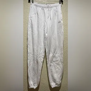 ALO Yoga NWT Accolade White Joggers Size S Oversized thumbnail 2