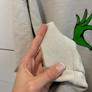 Handmade Vintage Grinch Christmas Crewneck thumbnail 4