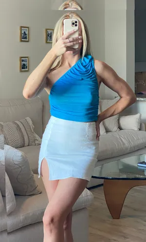 Amazon Top thumbnail 3