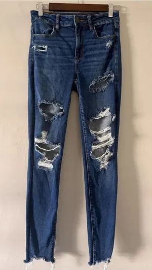 American Eagle Hi-Rise Jegging - Distressed Raw Hem - Size 6 thumbnail 1