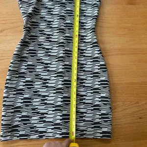 Zara Trafaluc Black‎ & White Pattern Halter Sleeveless Bodycon Dress Size Medium thumbnail 6