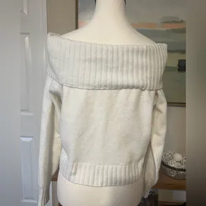 Hollister Off Shoulder Sweater Cream Cropped Knit Soft Girl Preppy Small thumbnail 4