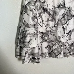 Tail Women's Size XS Athletic Tennis Skort White Black Gray Geometric Splatter thumbnail 3