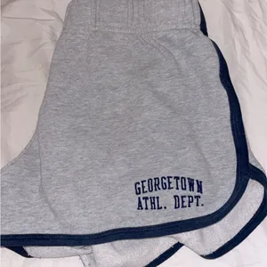 BRANDY MELVILLE SHORTS thumbnail 2