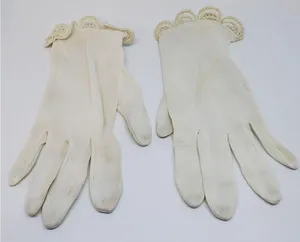 Vintage White Gloves with Lace Trim White thumbnail 1