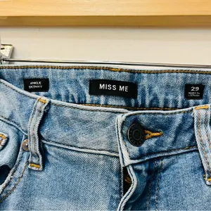 Miss Me High Rise Distressed Star Printed Mom Jeans Rise ankle skinny 29 thumbnail 9